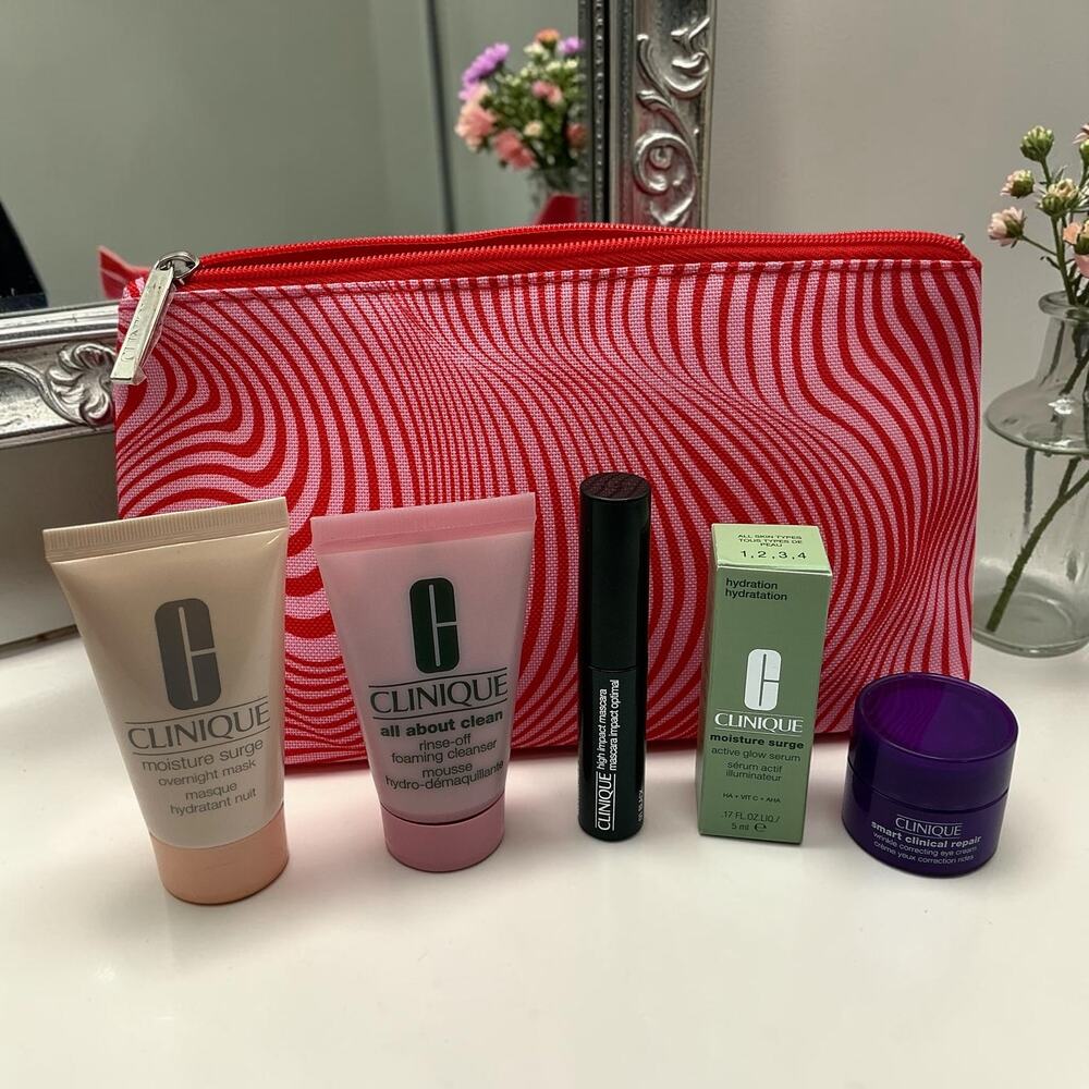 Clinique Skincare & Makeup Bundle with Cosmetic Bag